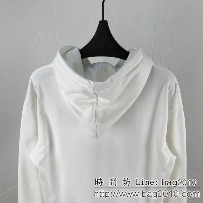 CHANEL香奈兒 18FW最新款 徽章LOGO 加絨加厚連帽衛衣 男女同款 ydi1570
